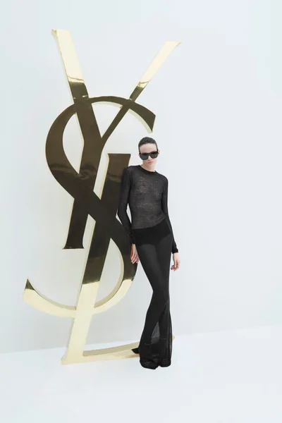 Look 30